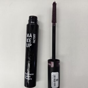 Make up factory punainen ripsiväri